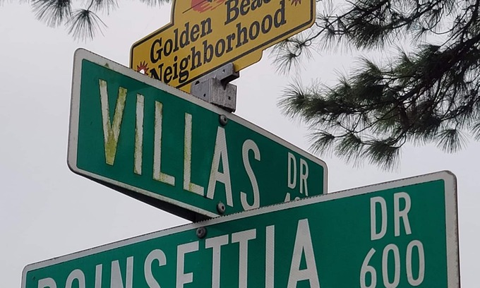 Golden Beach House | Private Golden Beach access on Venice Island