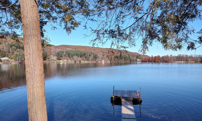 Canaan House | Private home on a Beautiful lake. Large deck for entertaining