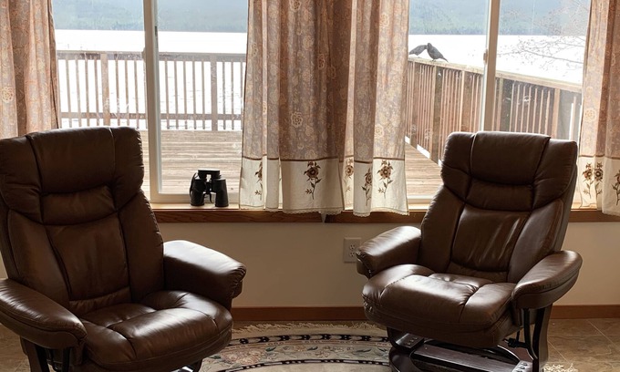 Ketchikan House | Private house connected to Potlatch Totem Park extreme ocean view. Premium Hostn