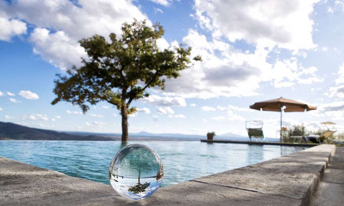 Castiglion Fiorentino Villa | Private infinity pool providing outstanding views, 2BR with en suite bathrooms