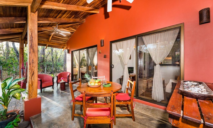 Palm Beach Estates House | Private Jungle Beach Surfhouse>Fast WIFI>Equipped Kitchen>Laundry>Fenced>Parking