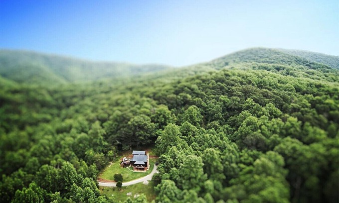 Hood Cabin | Private Luxury Cabin, Stunning Mountain Views & Hot Tub by Shenandoah