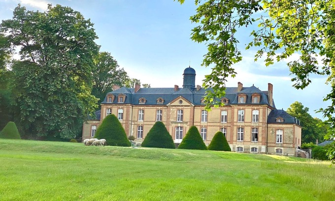 Lombron House | Private luxury castle for 24H du MANS, for privatization 5 days min