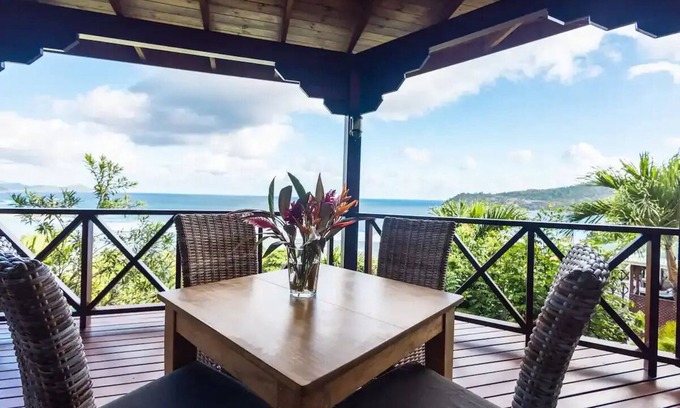 Port Glaud Villa | Private ocean View Villa 4