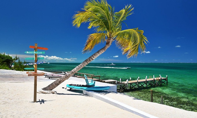 Lubbers Quarters Cay House | Private Oceanfront, Beach, Hottub and Dock, central location