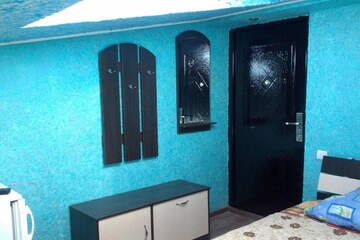 Vapnyarka Apartment | Private Odessa Apartment комната #8 с двухспальной кроватью