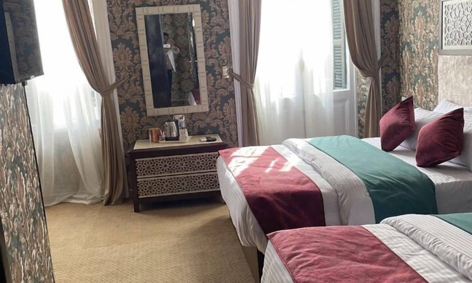 As-Sajil Bed & Breakfast | PRIVATE QUADRUPLE ROOM. TOWN VIEW