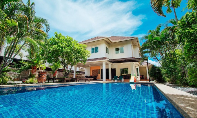 Nong Prue Villa | PRIVATE RESIDENCE HOSTED BY SASITHORN