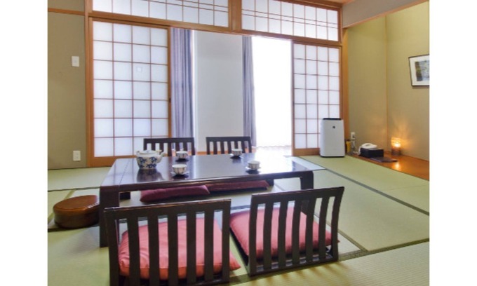 Imabari House | Private to the public half boardoff season Rela / Imabari Ehime
