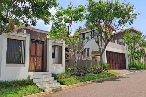 Ciawi Villa | Private Villa 3+1BR in Vimala Hills