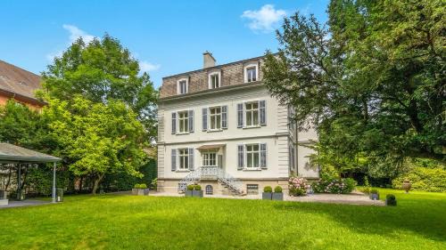 District 2 Villa | Private Villa in Central Zurich