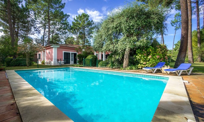 Quinta Do Conde Villa | Private villa in the Quinta do Peru Golf Condominium with pool and capacity for 10pax