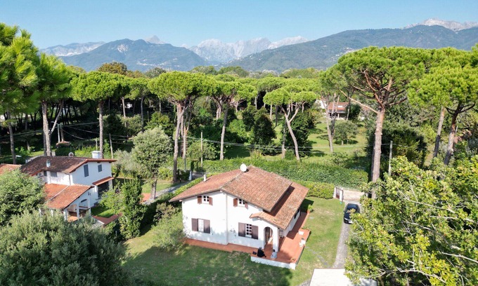 Ronchi Villa | Private villa at 650m from the Sea