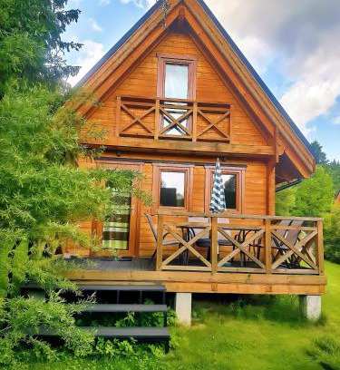 Łopuszna Ski Chalet | Prywatny, stylowy domek w górach w Łopusznej, przyjmujemy psy bezpłatnie, ogrodzony ogród