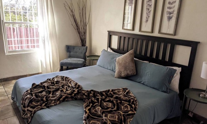 San Diego Apartment | Quaint 2 Master Bedroom Apartment close to everything in San Diego