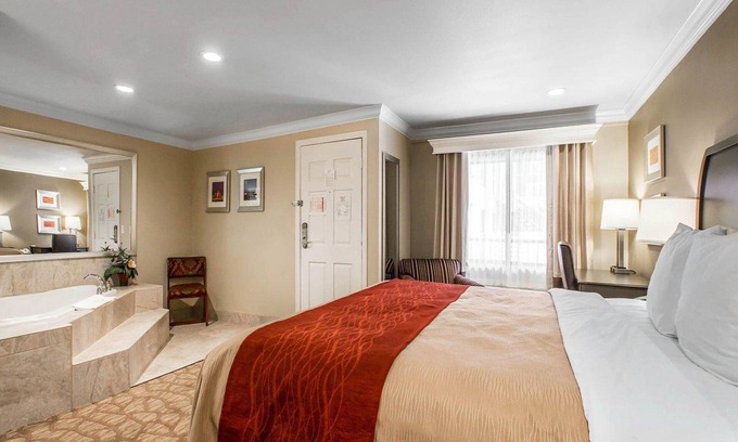 Downey Hotel | Quality Inn Downey