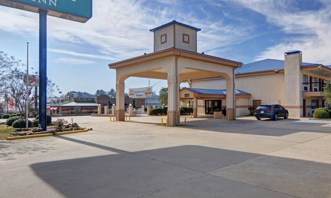 Marshall Hotel | Quality Inn Marshall