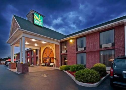Somerset Hotel | Quality Inn & Suites Somerset Downtown