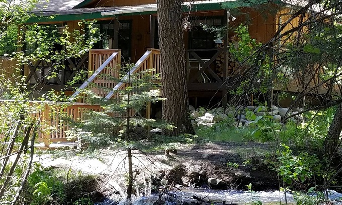 Howard Cabin | Quiet Arkansas River Hideaway