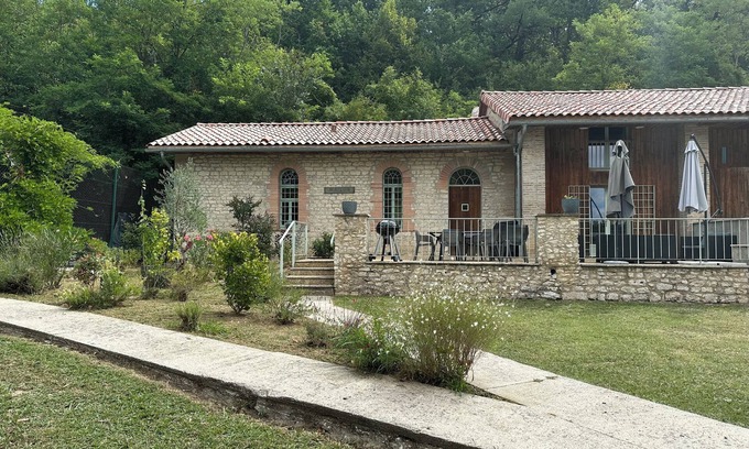 Vazerac House | Quiet house above the lake of Molières in Tarn et Garonne