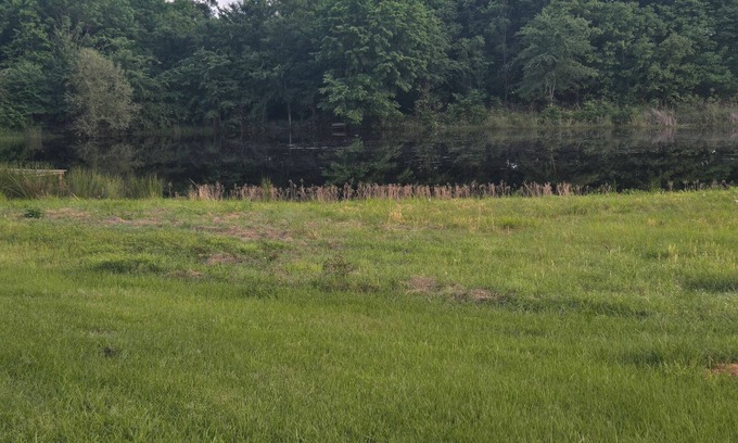 Mount Vernon House | Quiet retreat, perfect for unwinding with fishing to enjoy the scenic outdoors.