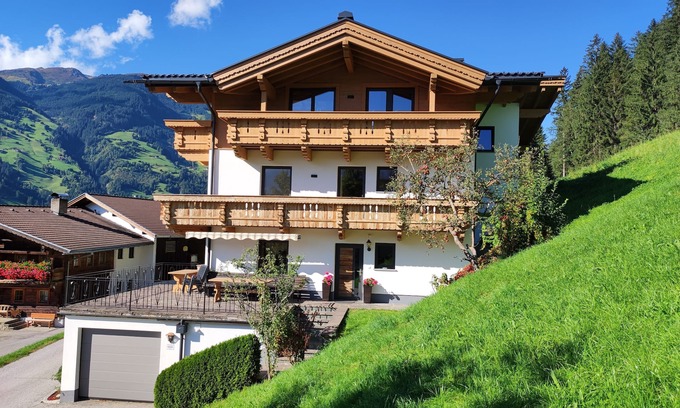 Hainzenberg House | quiet sunny location, cozy terrace, panoramic views