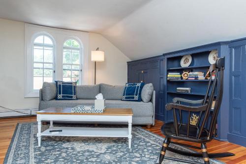 College Hill Apartment | Quintessential New England loft next to Brown