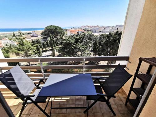 Leucate Apartment | Résidence Le Carlton - Appartement deux pièces cabine 4 couchages à Port Leucate. Réf: 2CAR 331AC MAE-2271