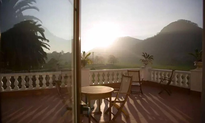 Solares Apartment | Rústico con terraza-Apartment-Ensuite with Bath