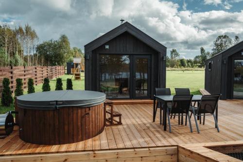 Stameriena House | Rātes Krasti - PĒRLE- holiday house with sauna and lakeview