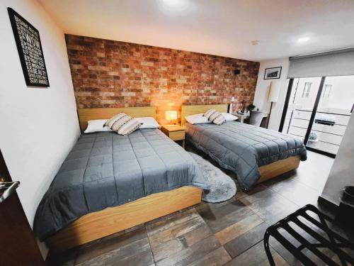 Ciudad Lopez Mateos Apartment | R05-C46 STUDIO DOBLE frente al ITESM CEM Estudiantes Empresas Ejecutivos Familias Turistas Nómadas BIENVENIDOS! UBICACIÓN ESTRATÉGICA 10min Izcalli-15min Esmeralda-20min Sátelite-25min AIFA