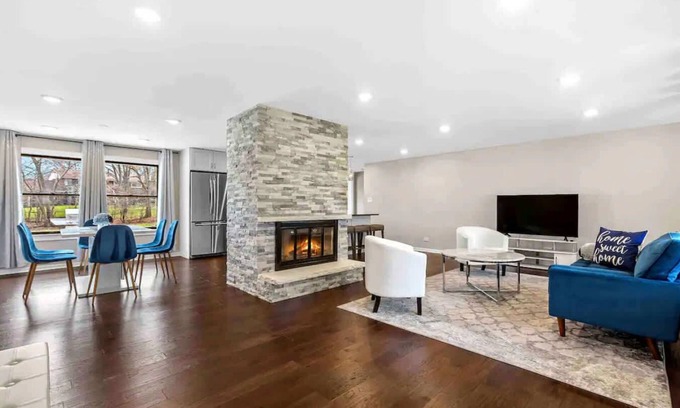 Wasco House | Radiance - 4BR Single Level Home