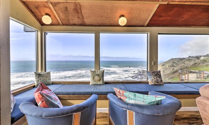 Manchester House | Rahus Ocean Refuge with Manchester Coast Views!