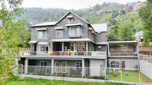 Dhirkot Apartment | Rain Forest Cottage