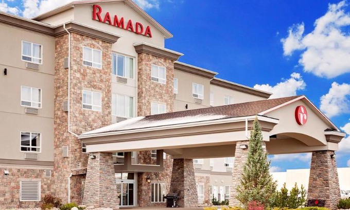 Stettler Hotel | Ramada by Wyndham Stettler