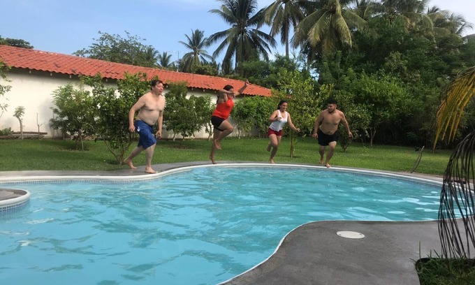 Acajutla Hotel | RANCHO BLUE GUITAR PLAYA COSTA AZUL.
