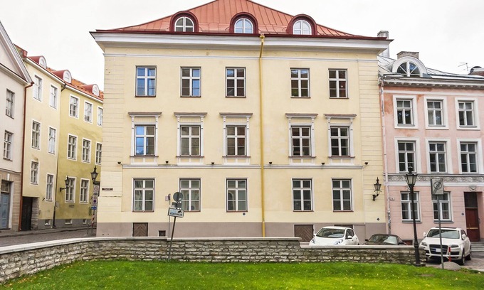 Old Town Apartment | Rataskaevu guest apartment in the centre of historical old town of Tallinn