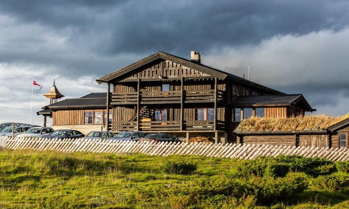 Lom Hotel | Raubergstulen fjellstue og hytter