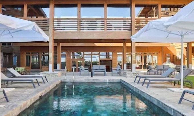 Razlog Condo | Razlog Bulgaria - 1-bedroom in Downtown Pirin Golf With Mountain View