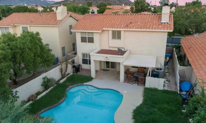 Red Mountain Ranch House | Red Mountain Ranch home BBQ Pool