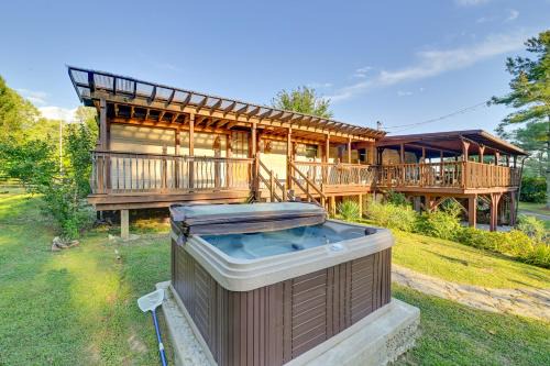 Rogers House | Red River Gorge Cabin Hike and Relax!