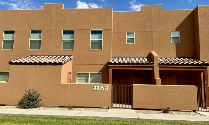 Moab South Valley House | Red Rock Views! I Pool & Hot Tub I Trailer Parking I Bike Storage