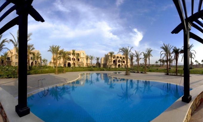 Makadi Bay Resort | Red Sea Garden Retreat | 3 Relaxing Rooms, Rooftop Pool, Tennis, Beach & More