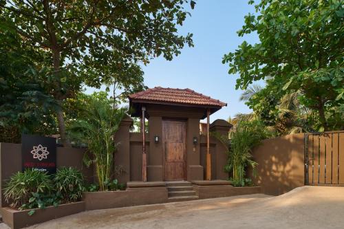 Morjim Hotel | Red Thread Morjim