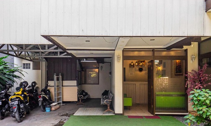 Astana Anyar House | RedDoorz near Alun Alun Bandung 2