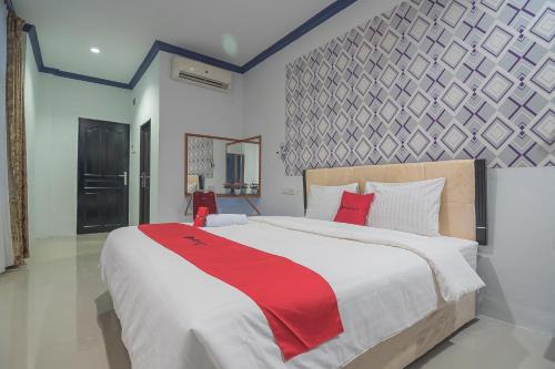 Tanjung Uncang House | RedDoorz Near RSUD Embung Fatimah Batam