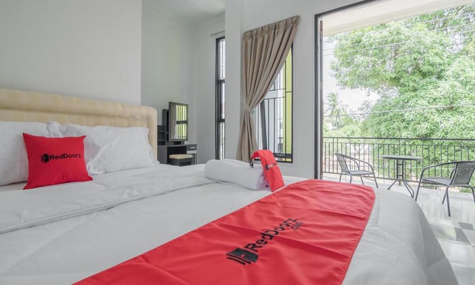 Jambi House | RedDoorz near Sultan Thaha Airport Jambi