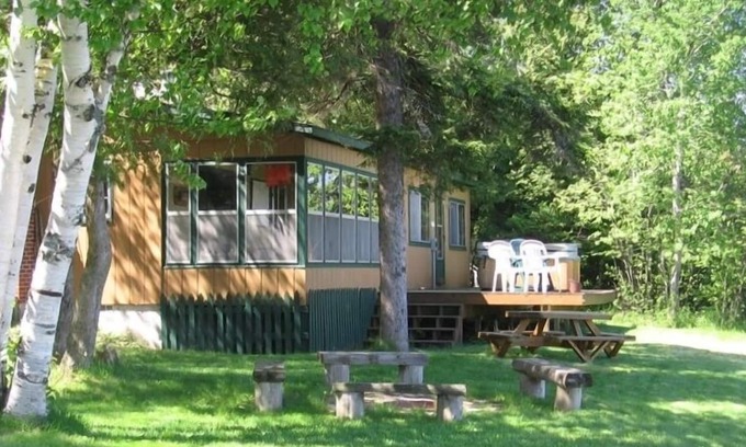 Drummond Cabin | Reel Relaxin' - the Name of the Cabin Says it All!