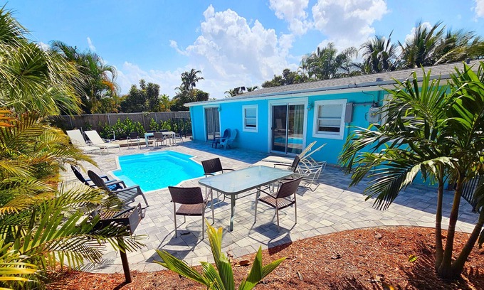 Palm Beach Gardens House | Regal Private Suite, Heated Pool Kayak 5min2 Juno Beach & Baseball Stadiums