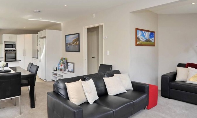 Riccarton House | Regents 94B-Regents Villa B - Spacious stylish home